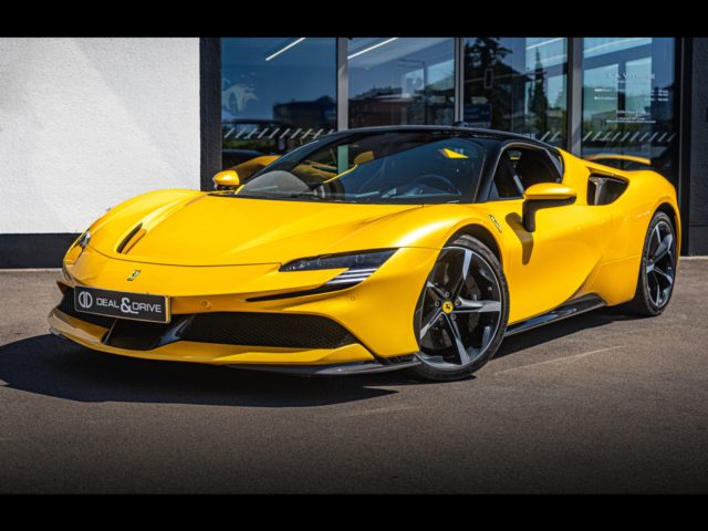 Ferrari SF90 Stradale STRADALE GIALLO 3 STRATO CARBONE BLEU
