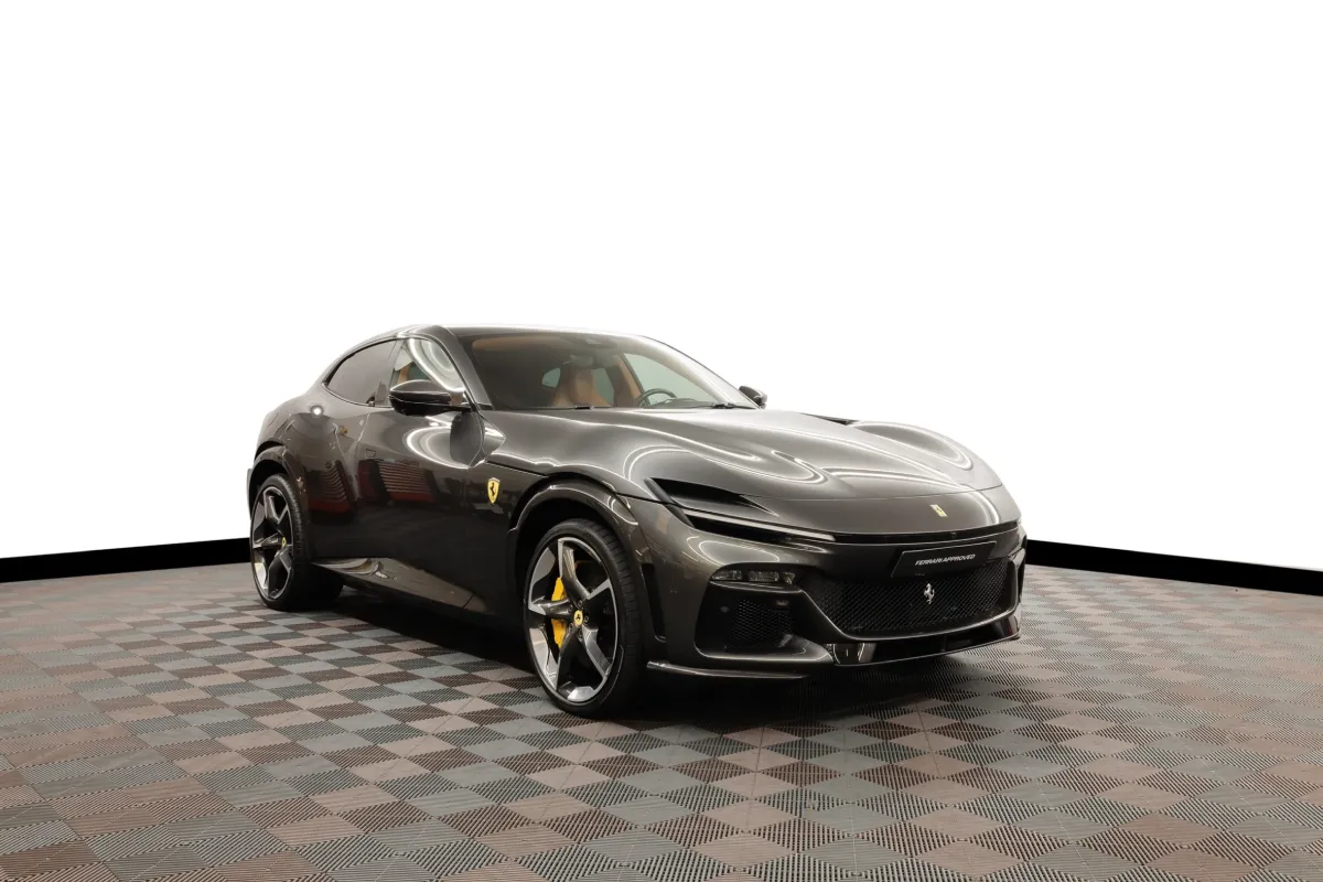 A vendre Ferrari Purosangue neuf